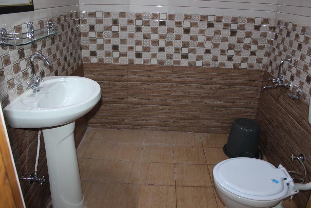 Mamta Guest House Манали Экстерьер фото